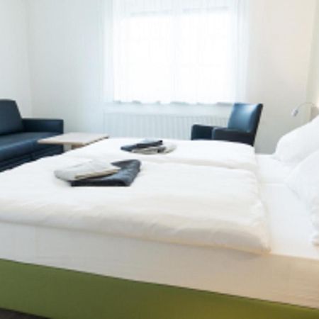 Bauers Gaestehaus Obersiebenbrunn Esterno foto