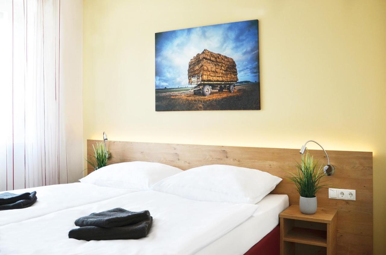 Bauers Gaestehaus Obersiebenbrunn Esterno foto