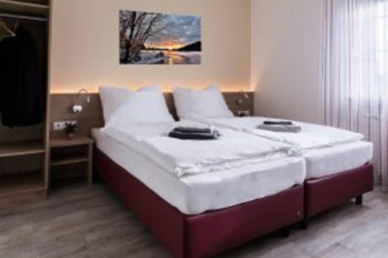 Bauers Gaestehaus Obersiebenbrunn Esterno foto