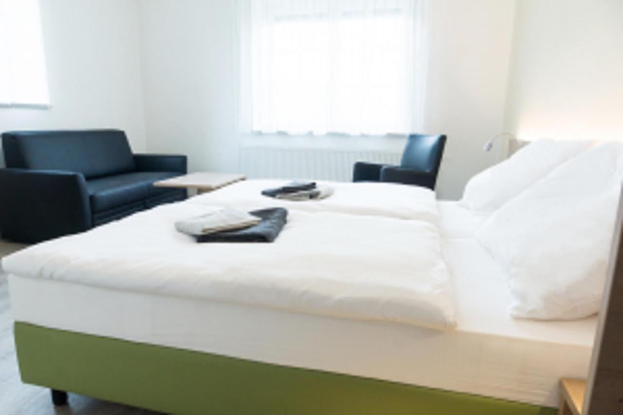 Bauers Gaestehaus Obersiebenbrunn Esterno foto